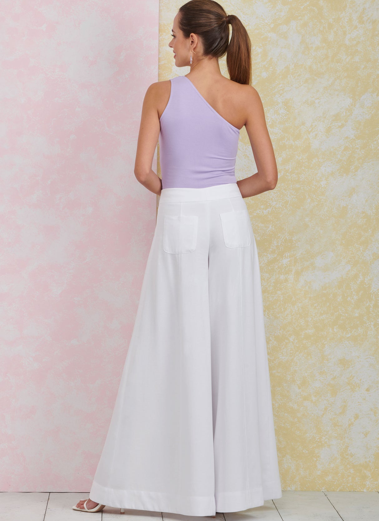 Patron Simplicity n°9925 – Pantalon croisé, shrug et top asymétrique