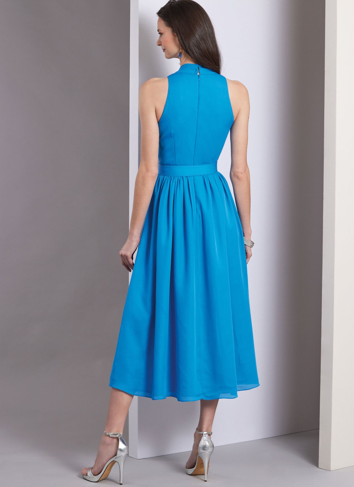 Patron Vogue n°1953 - Robe ajustée élégante avec ceinture