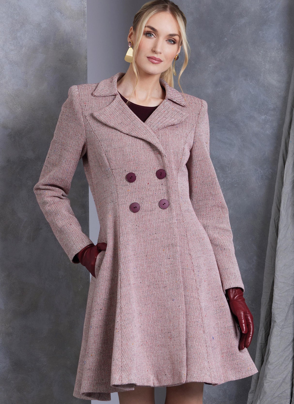 Patron Vogue n°1971 - Manteau ajusté doublé avec coutures princesse