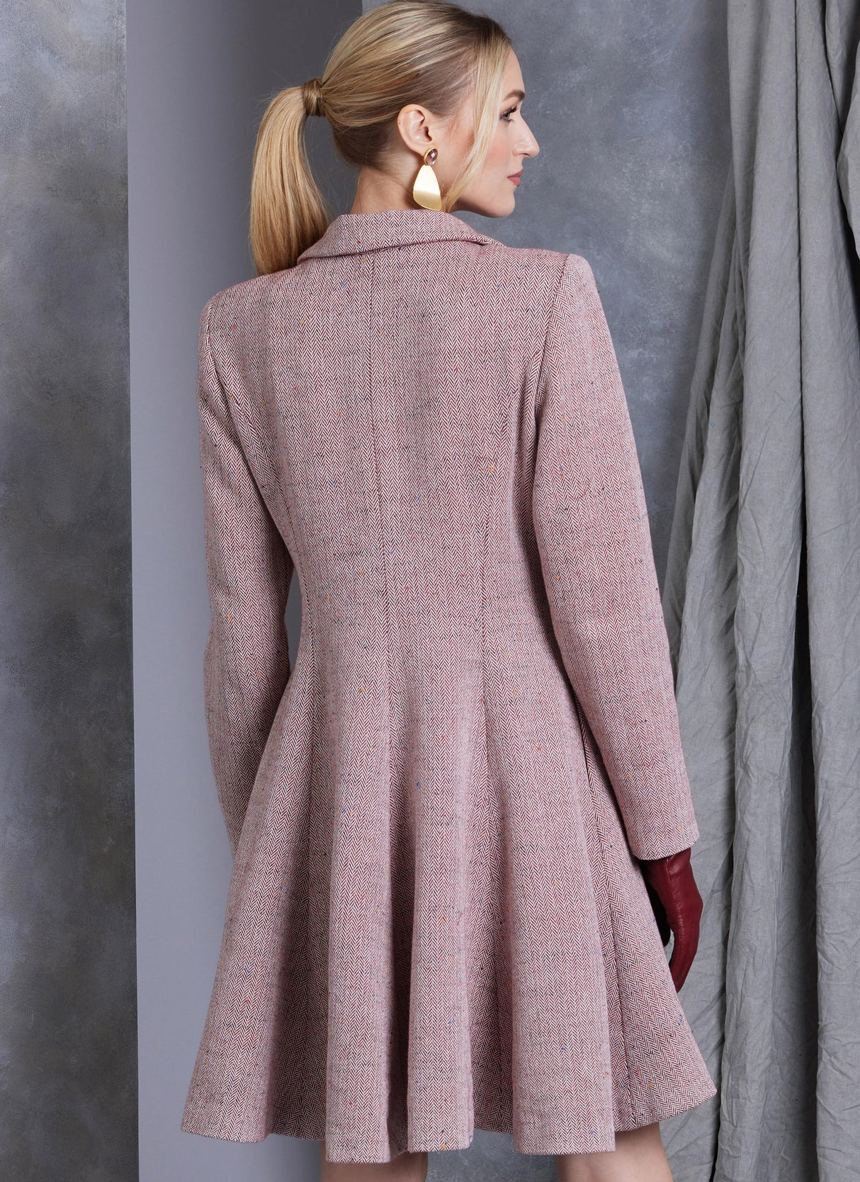 Patron Vogue n°1971 - Manteau ajusté doublé avec coutures princesse