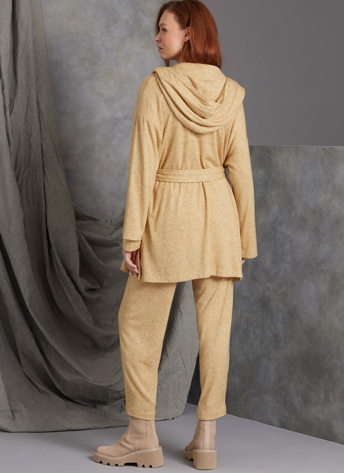 Patron Vogue n°1975 - Veste ample, haut élégant et pantalon confortable