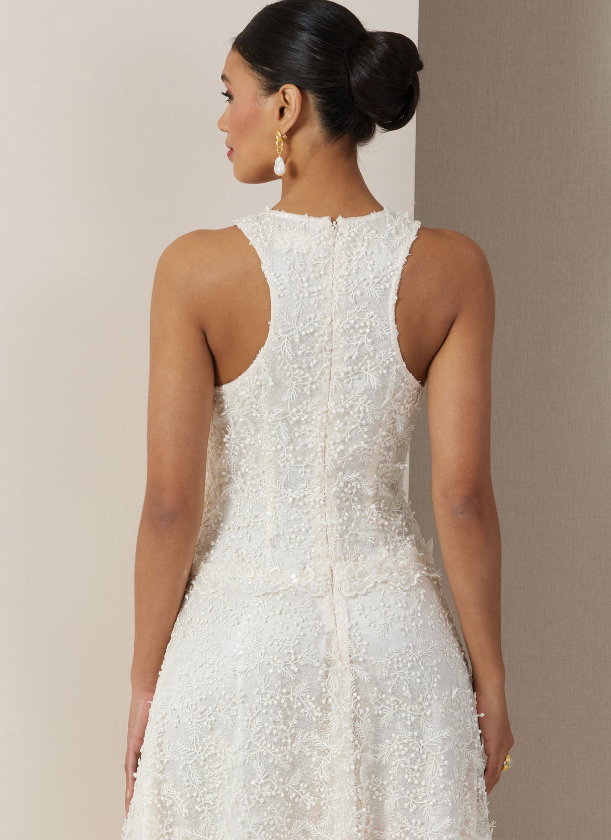 Patron Vogue n°2028 - Robe évasée avec surrobe élégante
