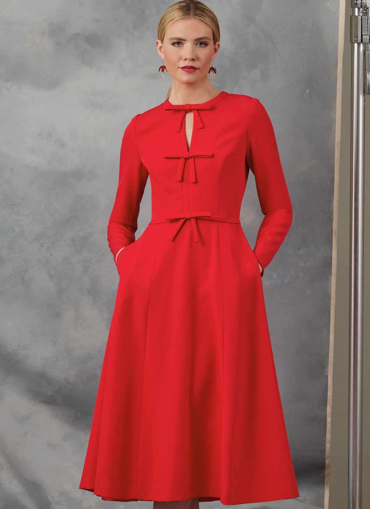 Patron Vogue n°2044 - Robe fit-and-flare avec variations de manches