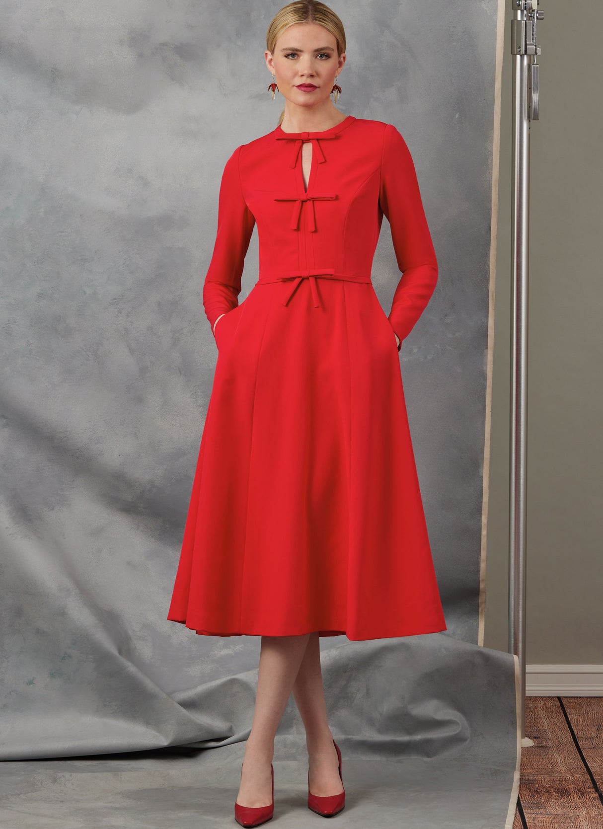 Patron Vogue n°2044 - Robe fit-and-flare avec variations de manches