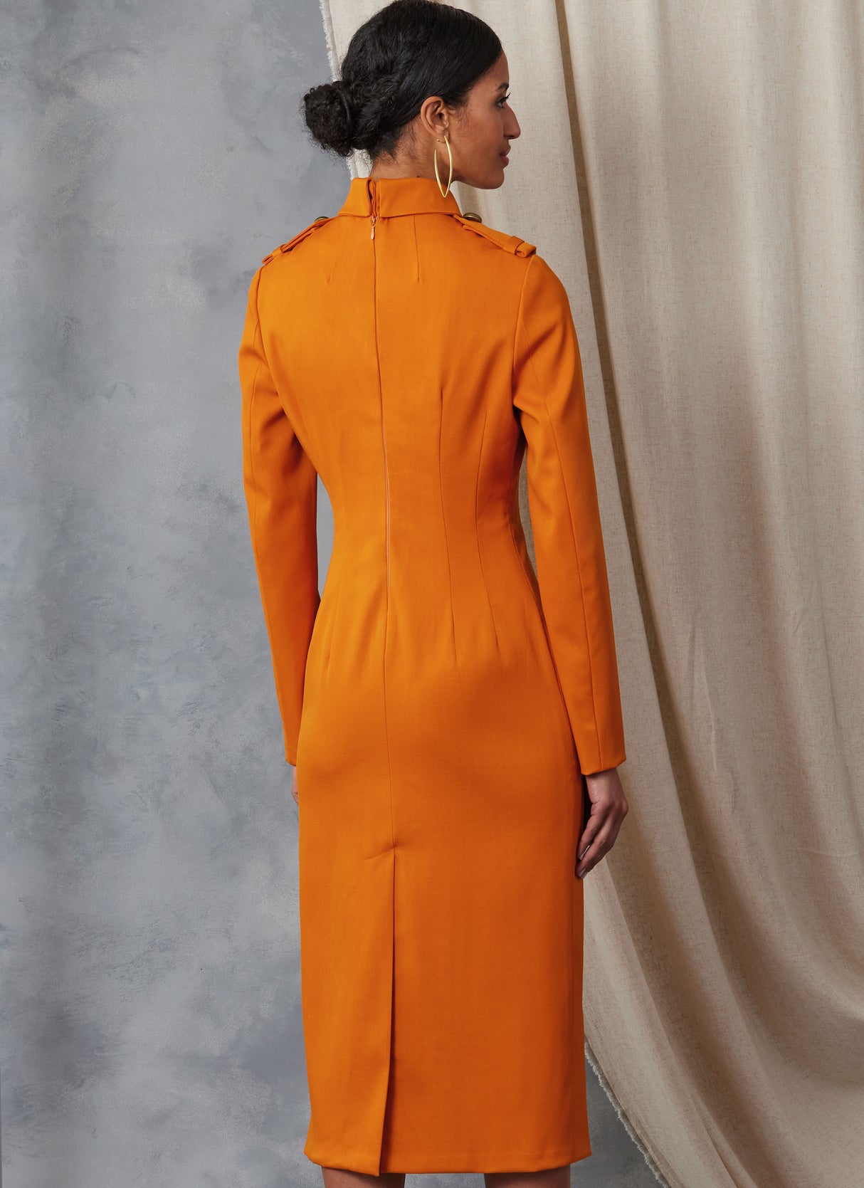 Patron Vogue n°2045 - Robe fourreau avec variations de manches et de col