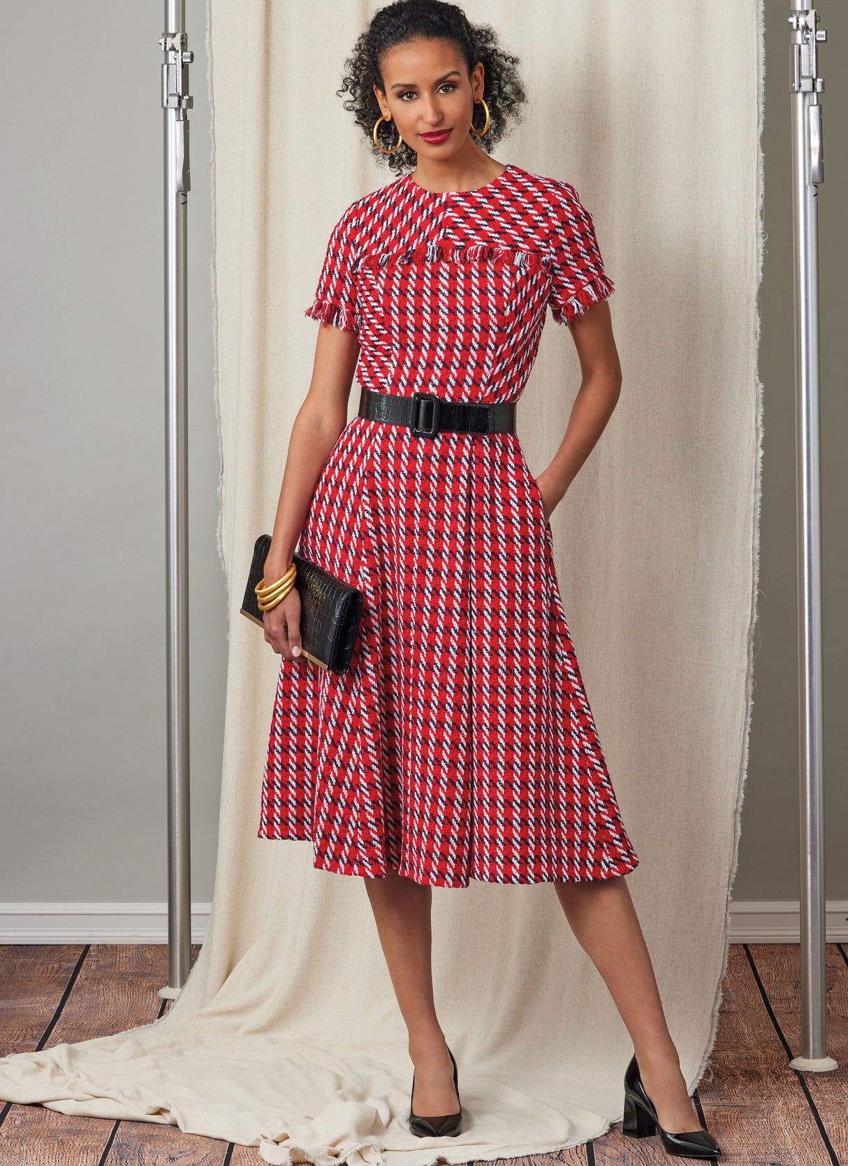 Patron Vogue n°2046 - Robe fit-and-flare avec variations de manches et de longueur