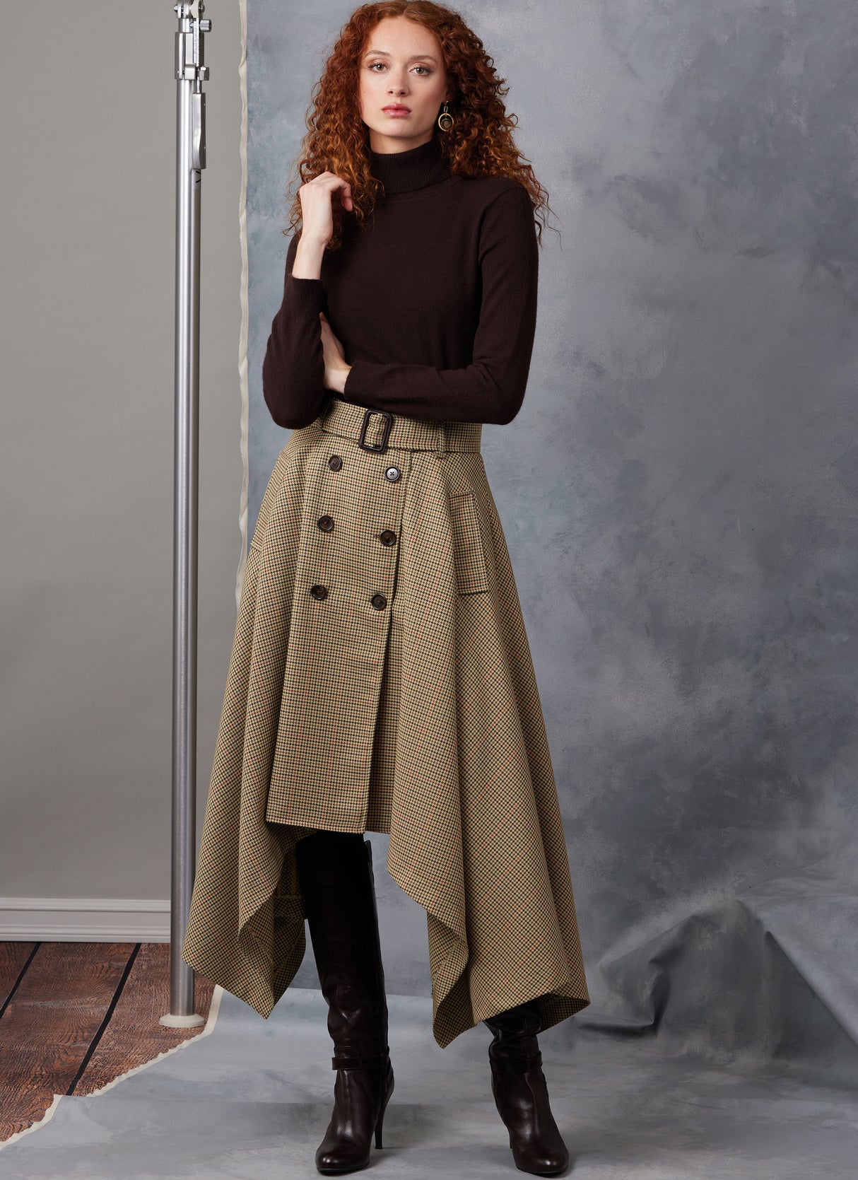 Patron Vogue n°2050 - Jupe midi portefeuille avec ceinture