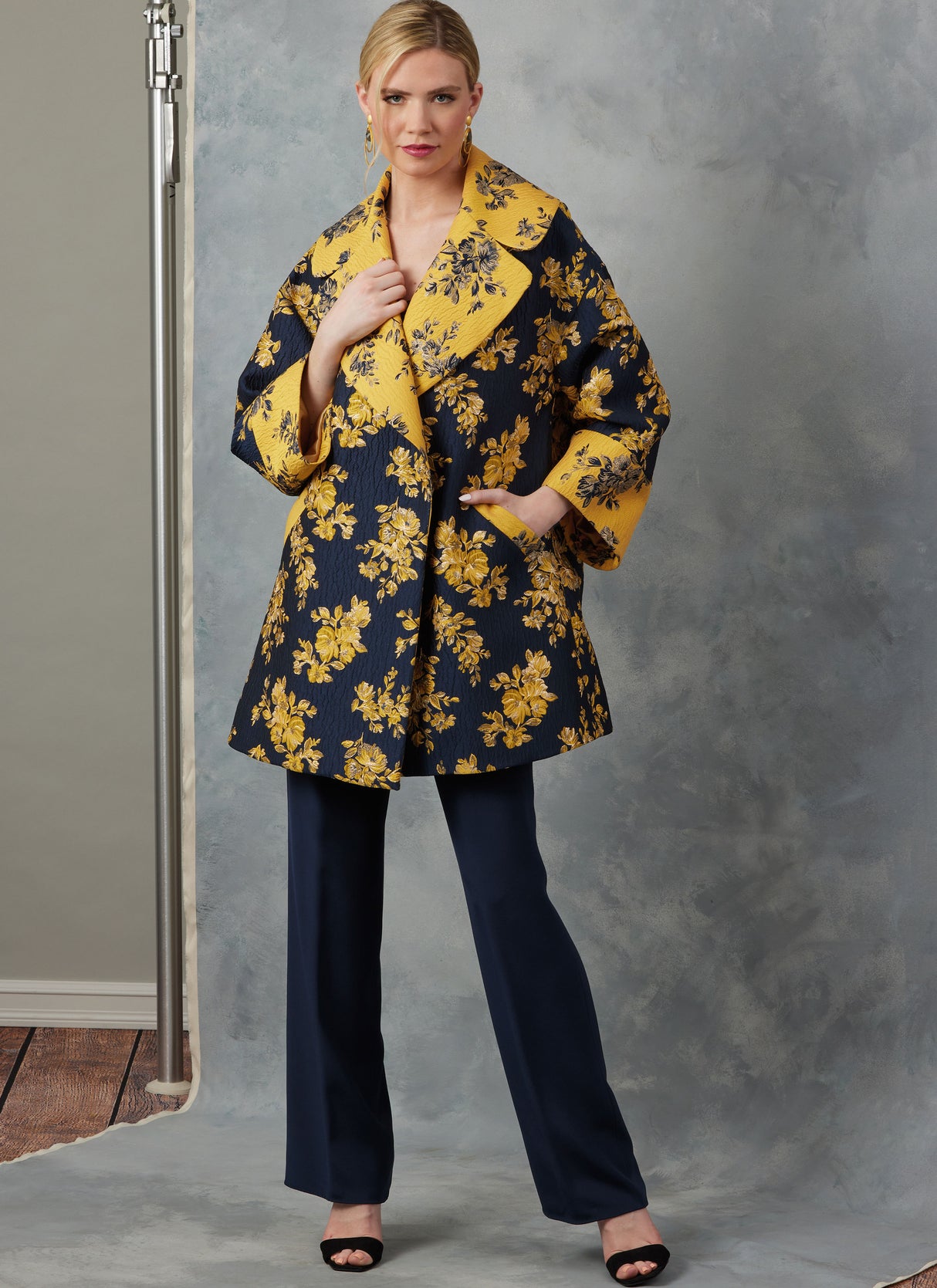 Patron Vogue n°2052 - Veste ample avec col à revers