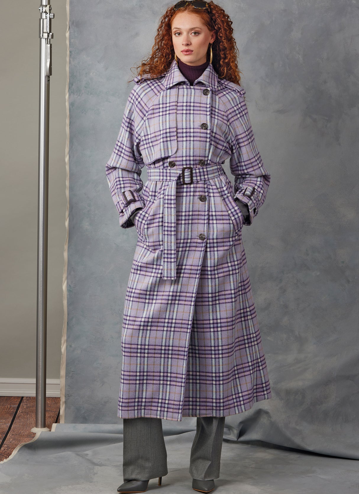 Patron Vogue n°2055 - Trench-coat ample avec ceinture et épaulettes