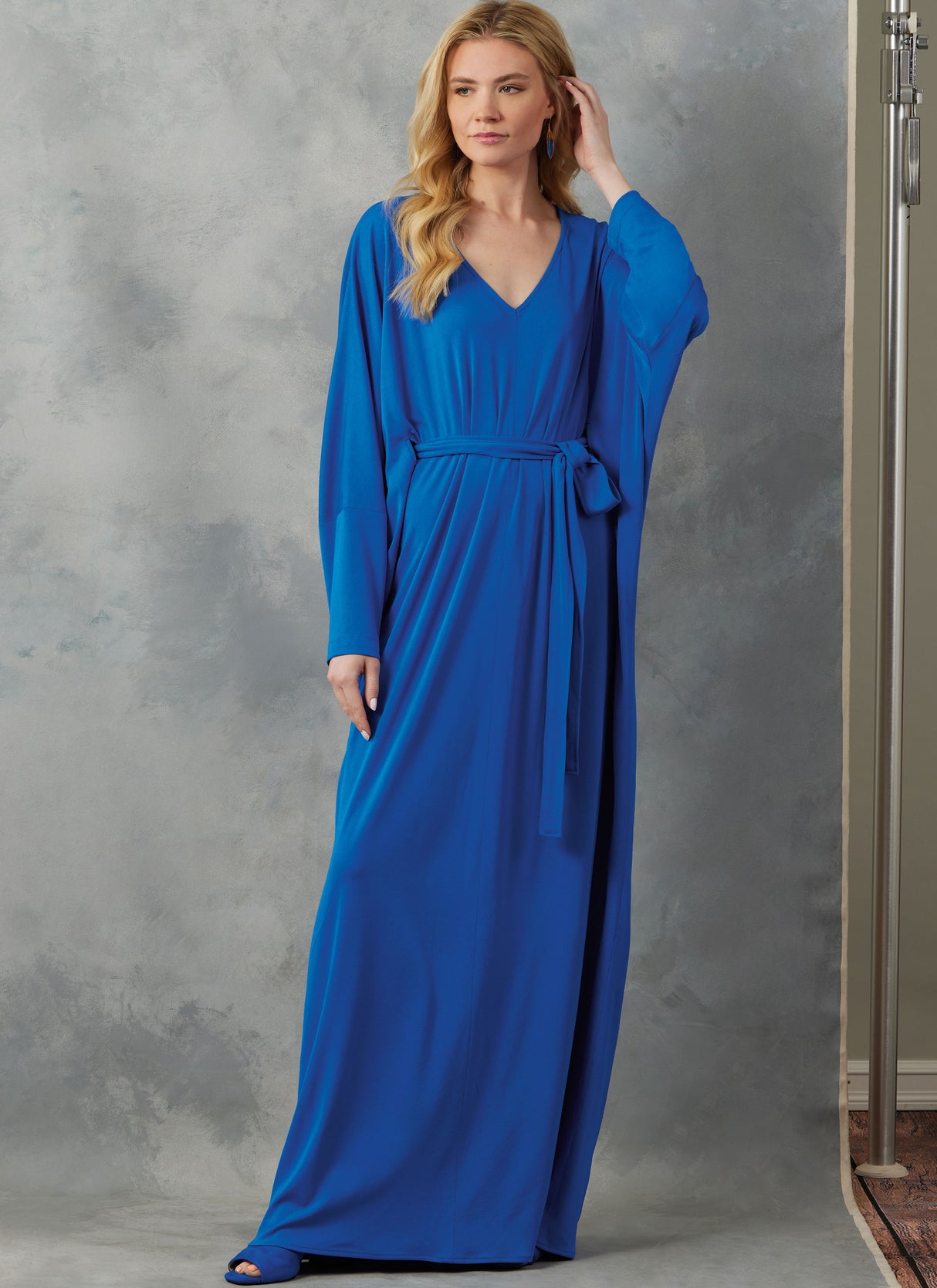 Patron Vogue n°2057 - Caftans amples avec ceinture