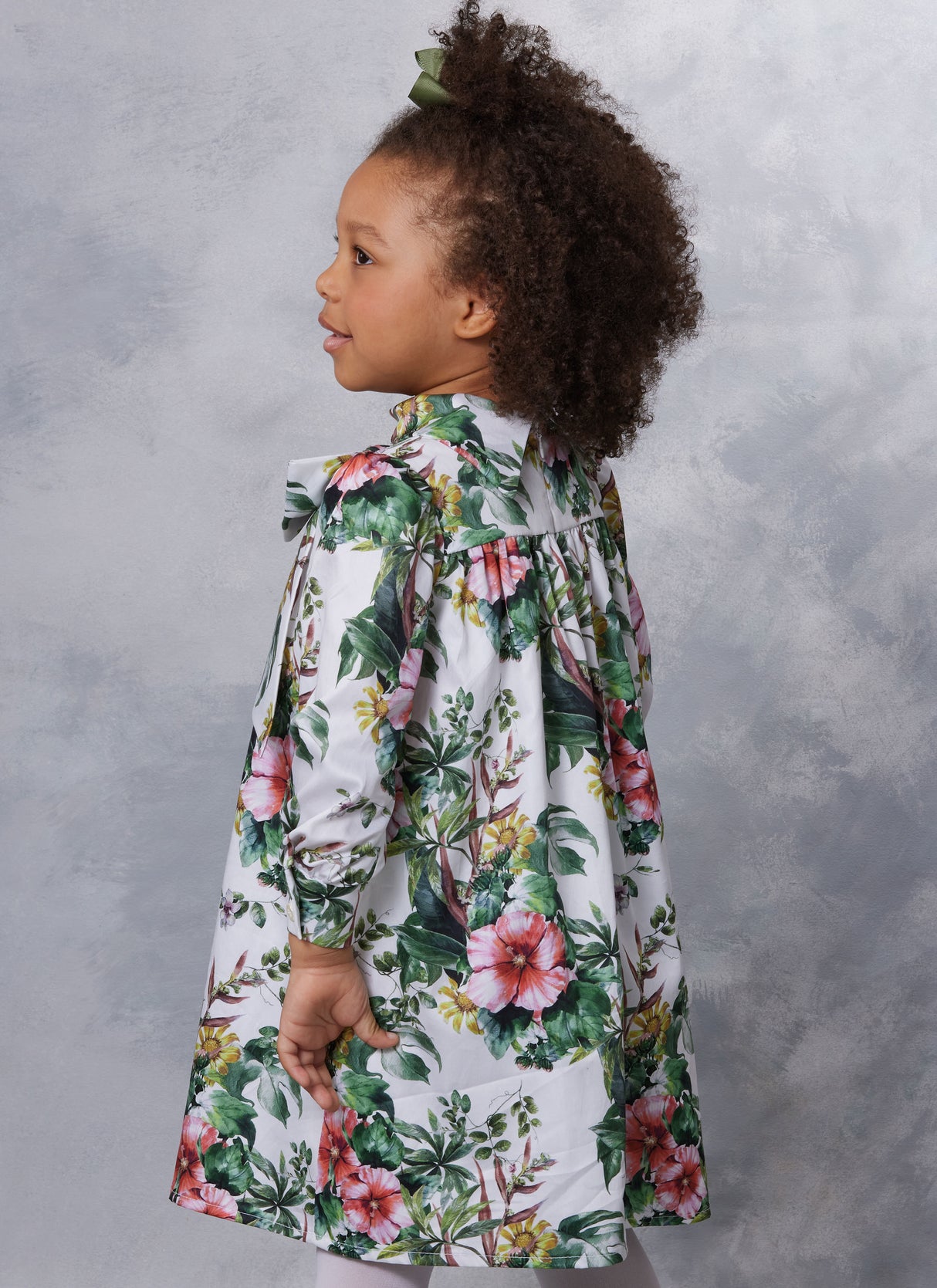 Patron Vogue n°2059 - Robe trapèze élégante avec col contrastant