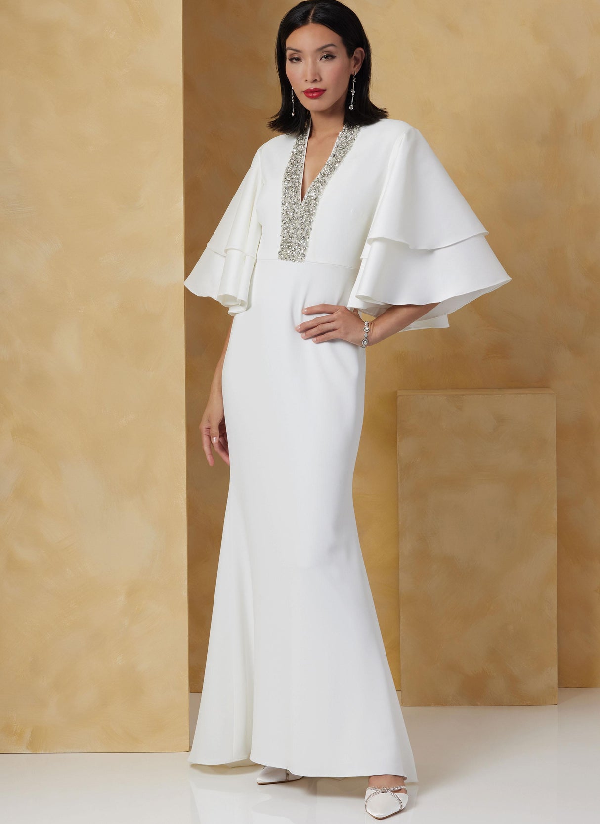 Patron Vogue n°2066 - Robe sirène avec encolure en V profond