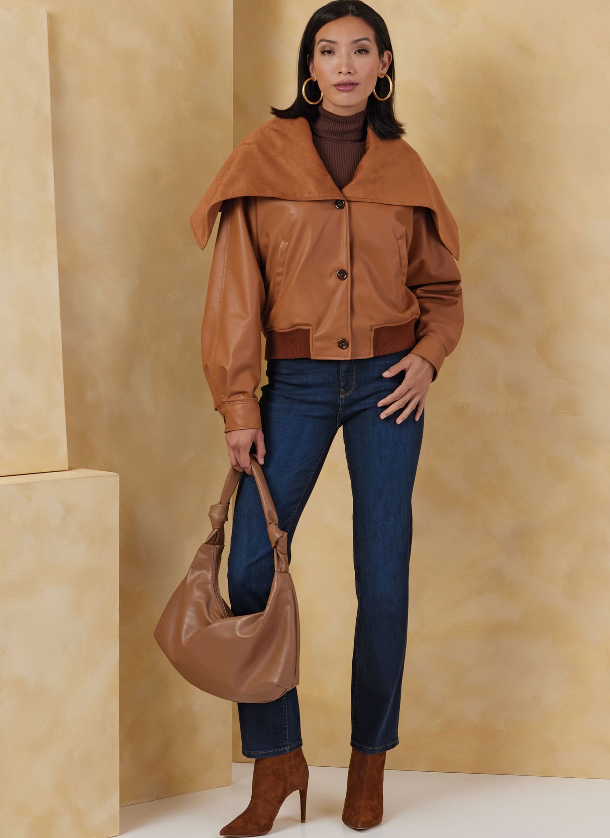 Patron Vogue n°2072 - Veste bomber ample avec col oversize et manches dolman