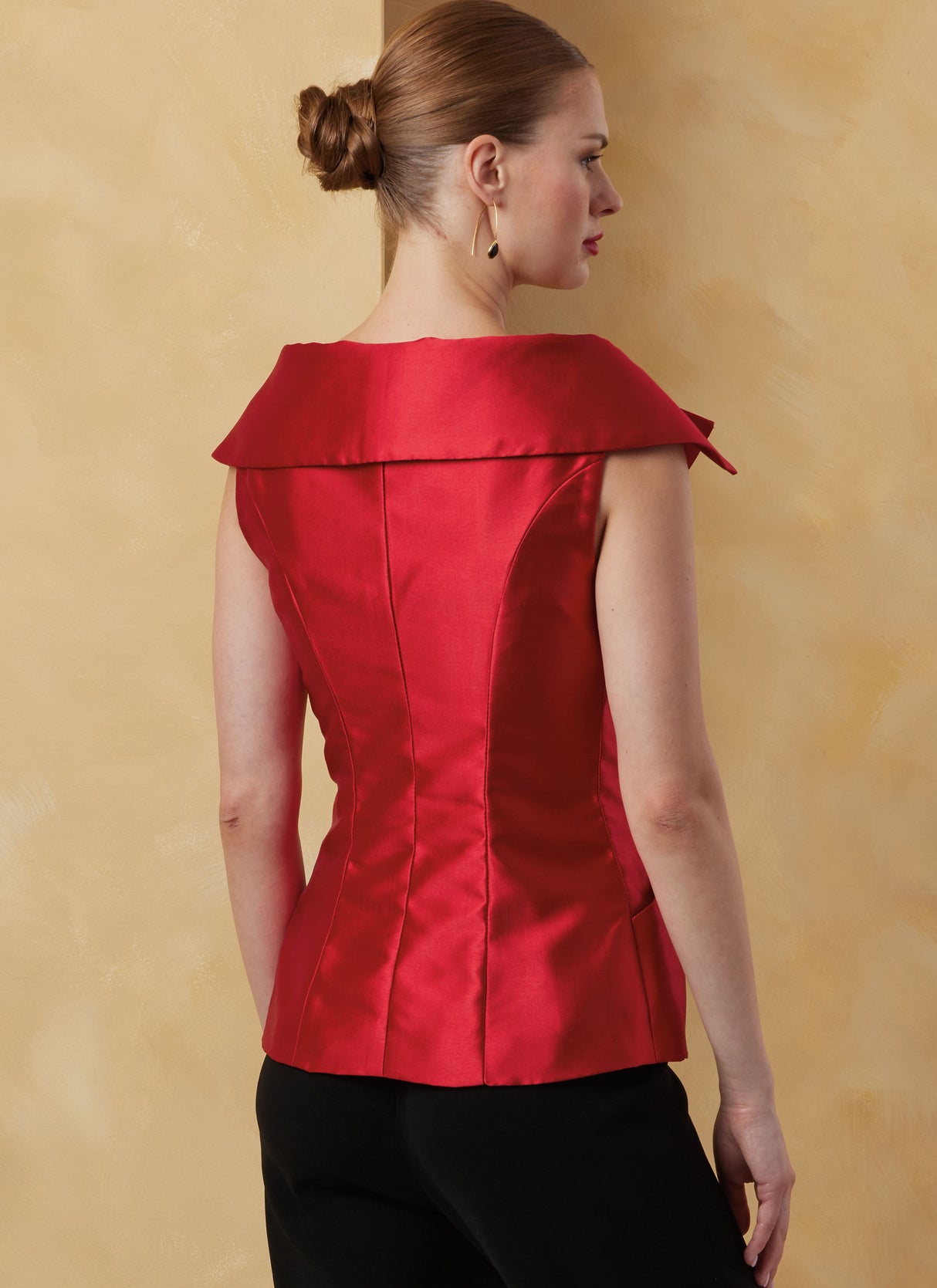 Patron Vogue n°2073 - Veste ajustée avec variations de manches