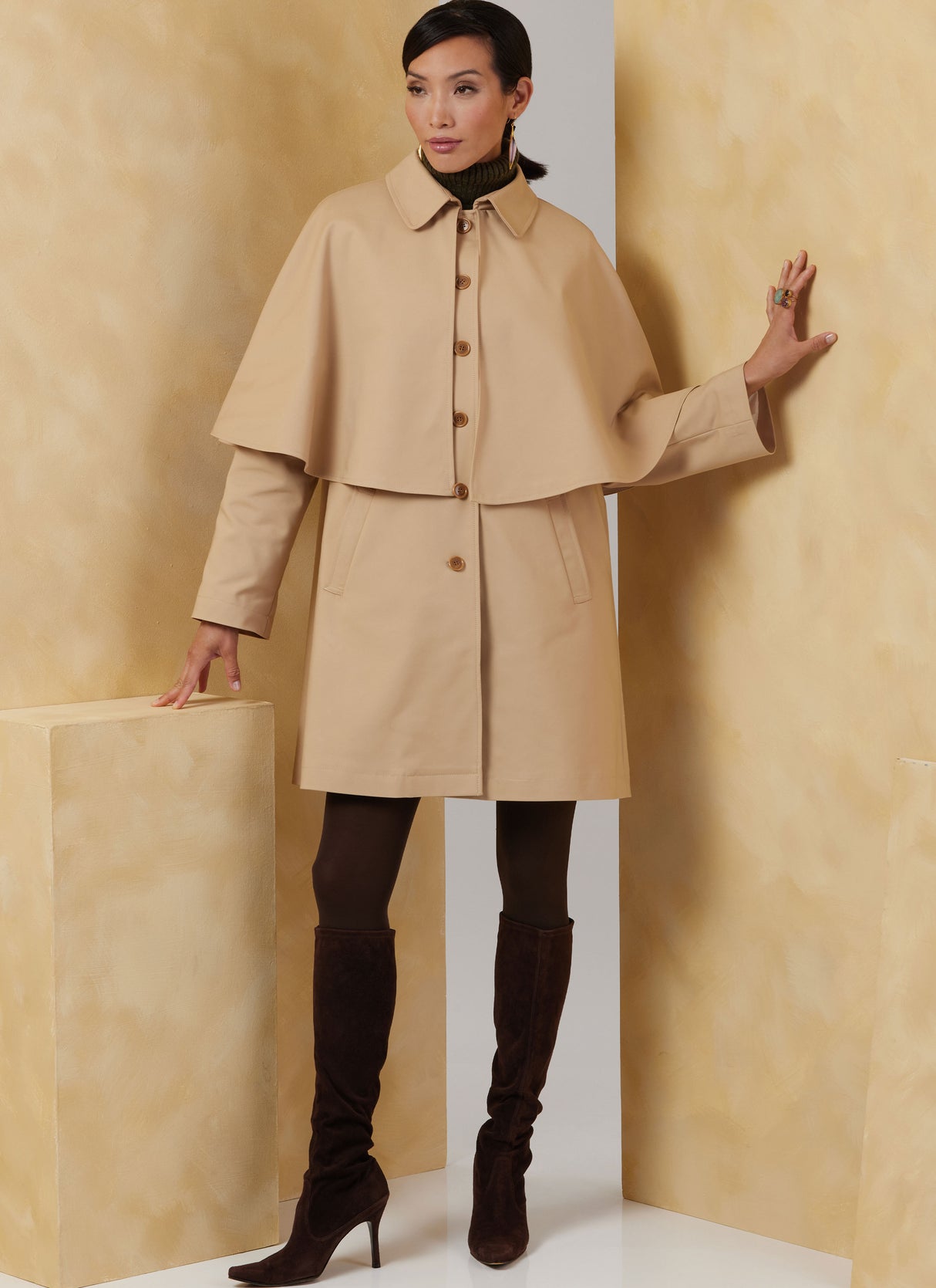 Patron Vogue n°2074 - Manteau cape pour femme