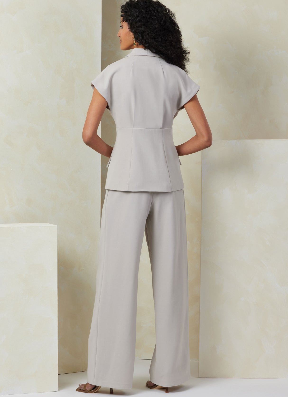 Patron Vogue n°2097 - Top, jupe ajustée & pantalon semi-ajusté