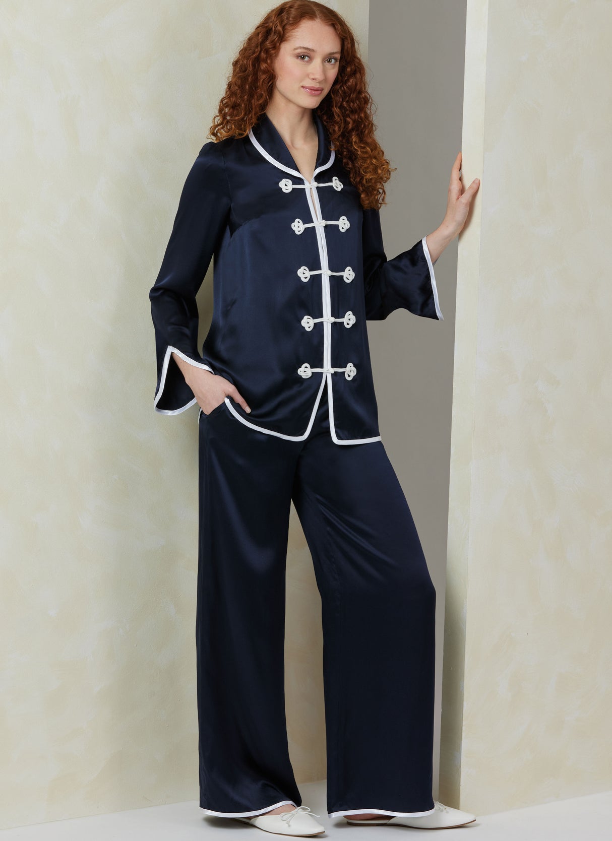 Patron Vogue n°2099 - Pyjama chic avec pantalon élastiqué