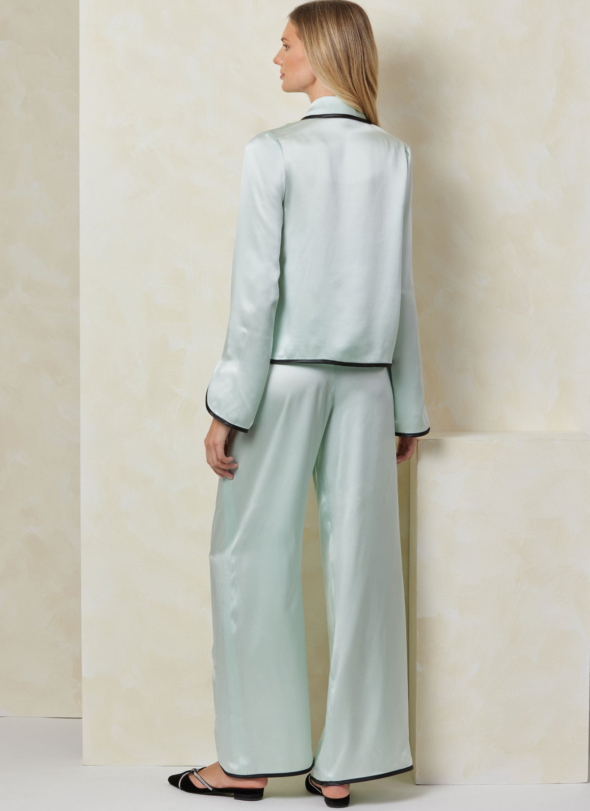 Patron Vogue n°2099 - Pyjama chic avec pantalon élastiqué