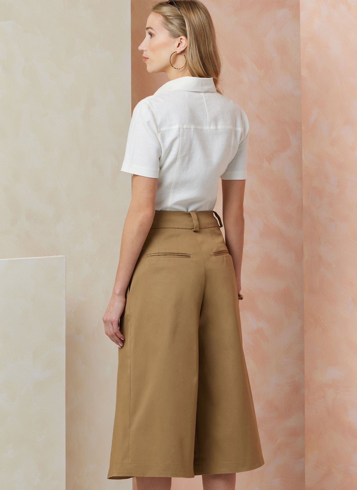 Patron Vogue n°2115 - Shorts large taille haute en version A ou B