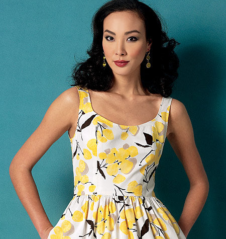 Patron Vogue n°9100 - Robe sans manches avec jupe plissée