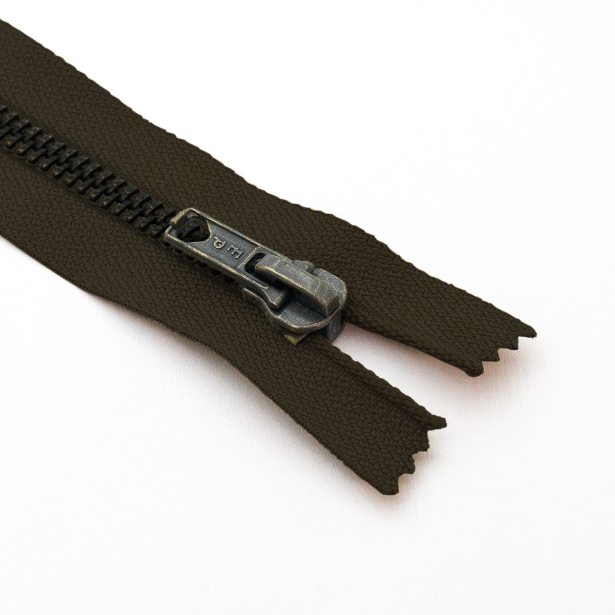 Fermeture éclair non séparable Prym Z14 marron – maille laiton 6 mm
